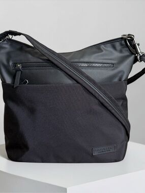 Travelon Black Anti-Theft Travel Crossbody Bag Handbag!